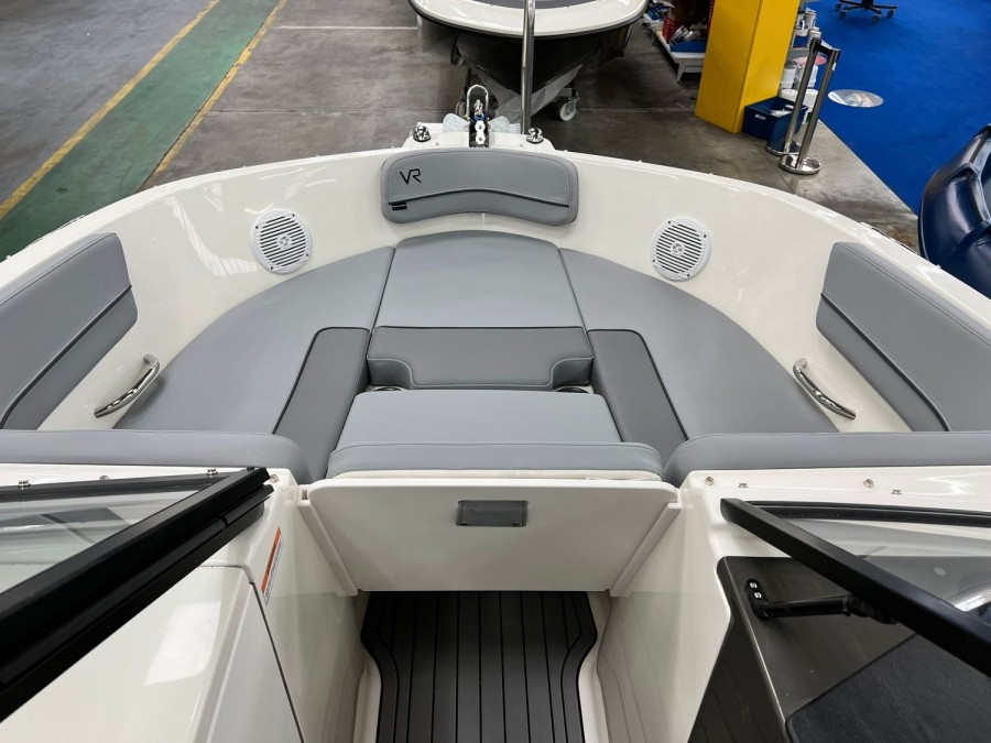 BAYLINER VR6 - 10