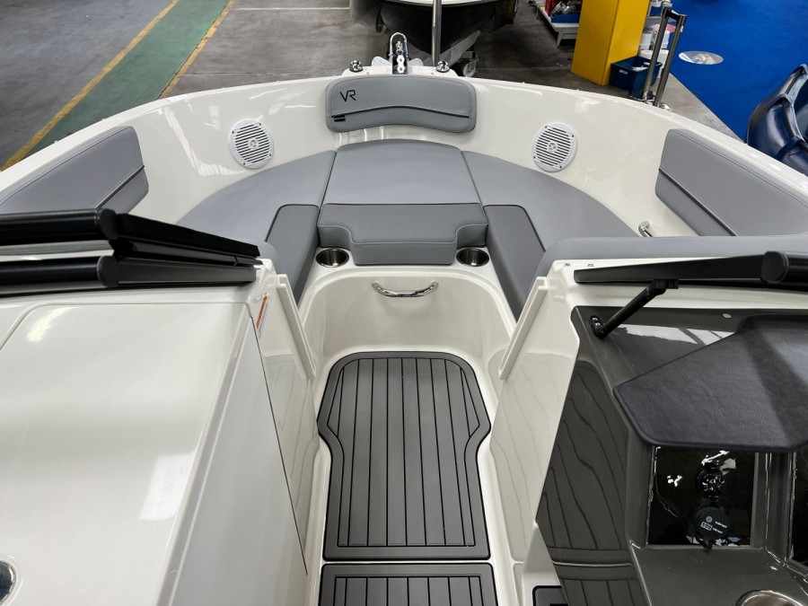BAYLINER VR6 - 11