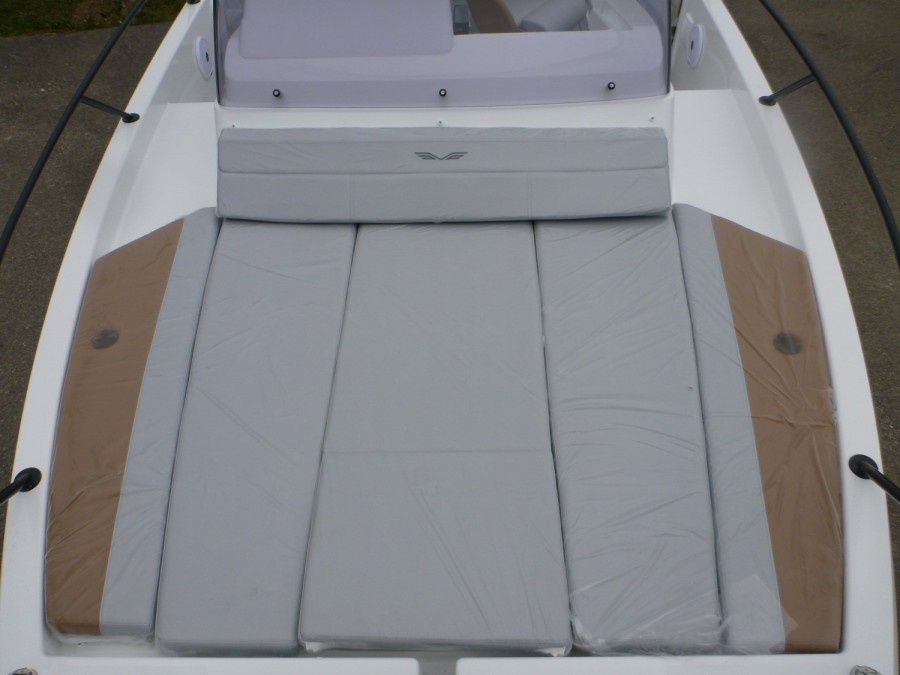 BENETEAU FLYER 7 SUNDECK - 16