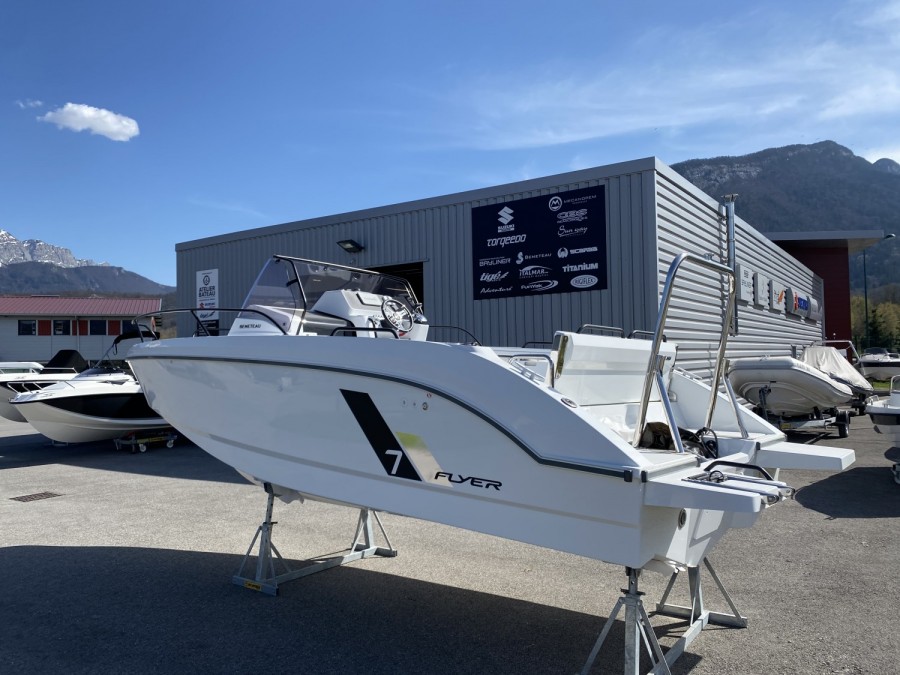 BENETEAU FLYER 7 SUNDECK - 2