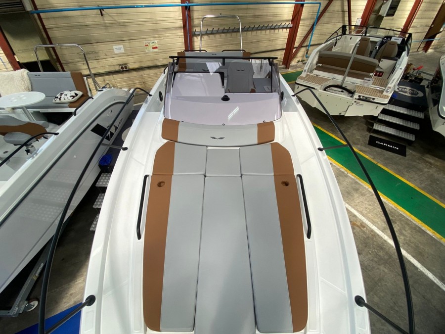 BENETEAU FLYER 8 SUNDECK - 11