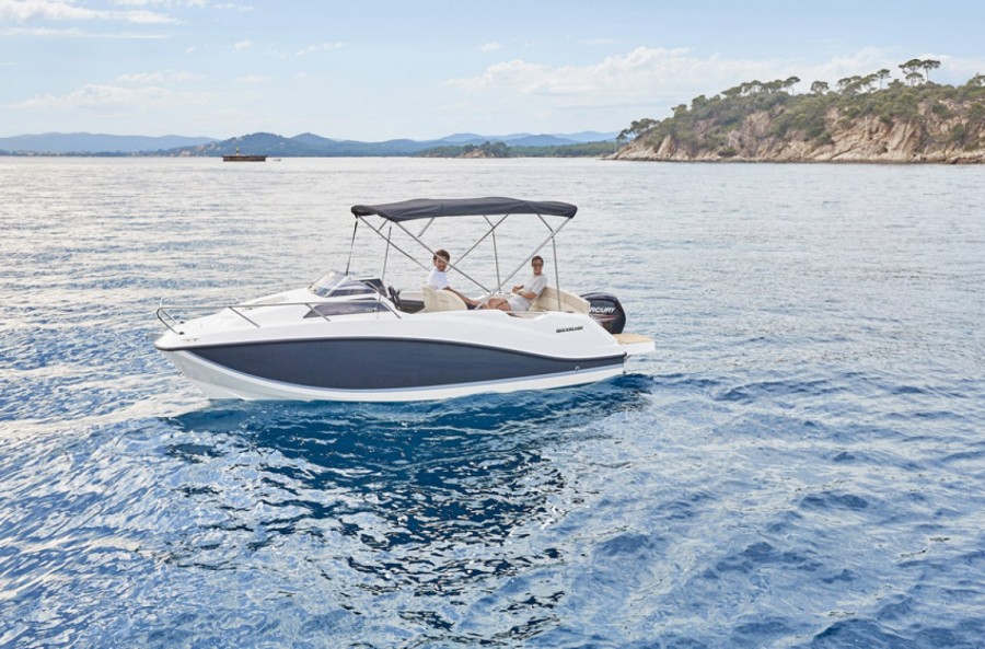 QUICKSILVER ACTIV 555 CABIN - 3