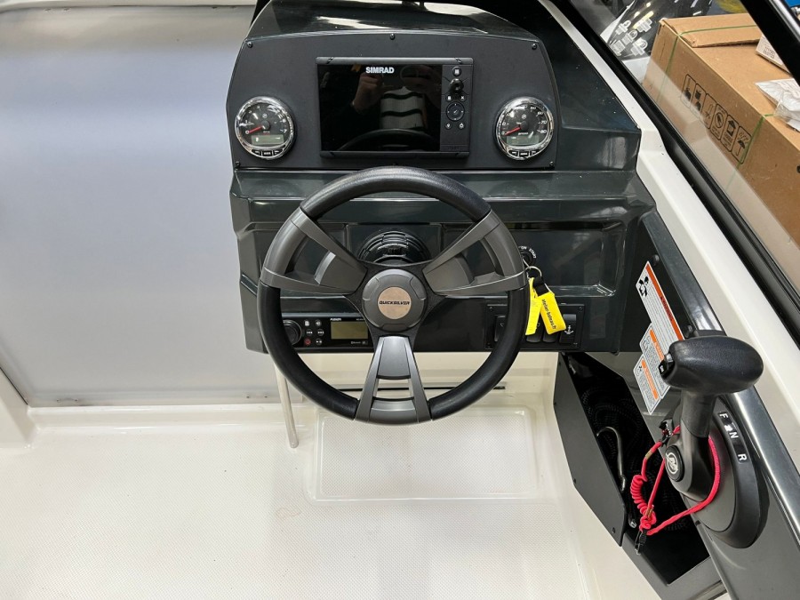 QUICKSILVER ACTIV 605 CRUISER - 10