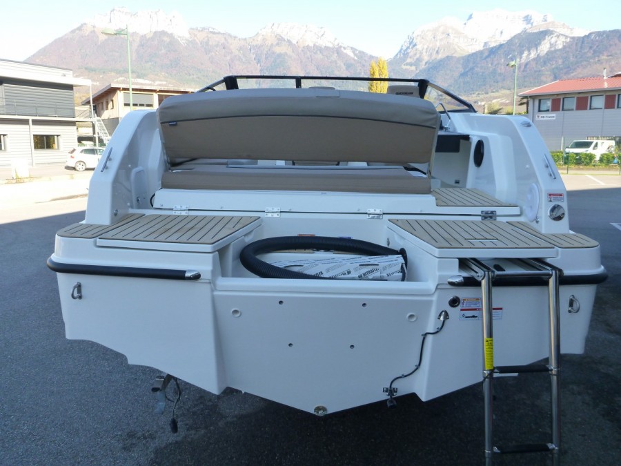 QUICKSILVER ACTIV 675 BOWRIDER - 4