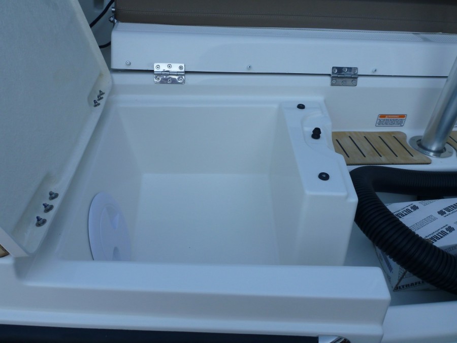 QUICKSILVER ACTIV 675 BOWRIDER - 17