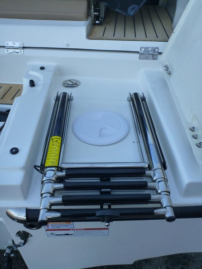 QUICKSILVER ACTIV 675 BOWRIDER - 19