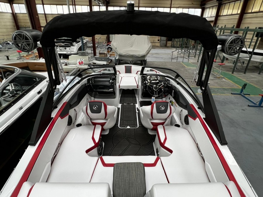 SCARAB BOATS 195 IDENTITY - 5