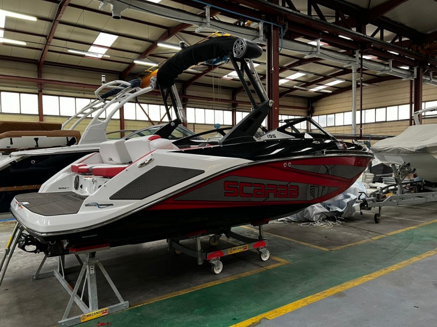 Scarab Boats 195 Identity