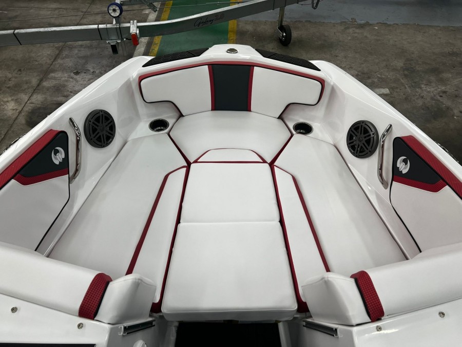 SCARAB BOATS 195 IDENTITY - 12