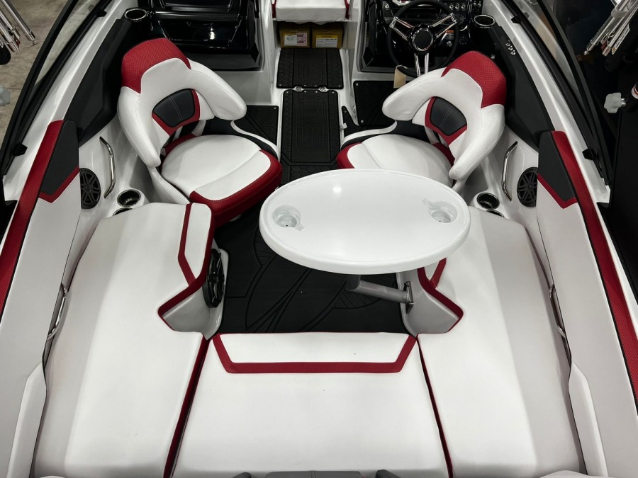 SCARAB BOATS 195 IDENTITY - 15