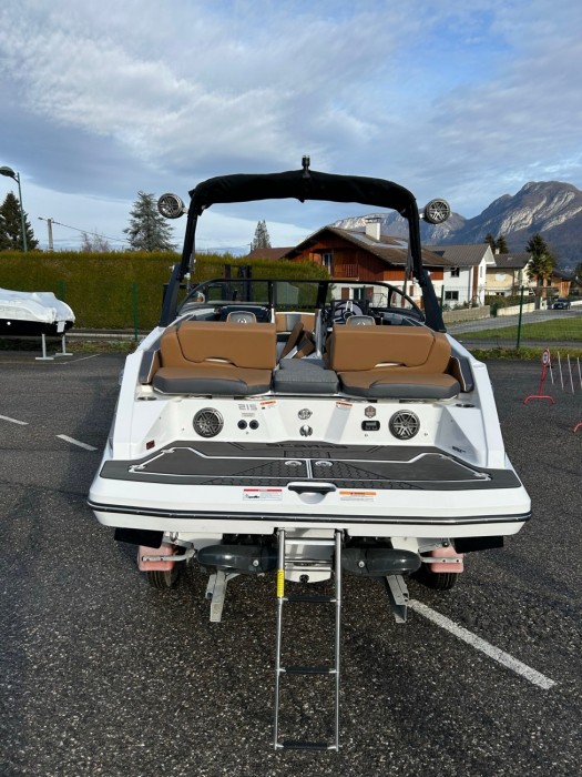 SCARAB BOATS 215 IDENTITY - 5
